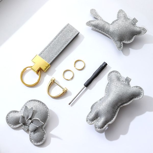 2021 keychain key chain buckle keychains lovers car handmade leather men women bags pendant accessories 5 color 65221 with box dust bag, Silver
2021 keychain key chain buckle keychains lovers car handmade leather men women bags pendant accessories 5 color 65221 with box dust bag, Silver