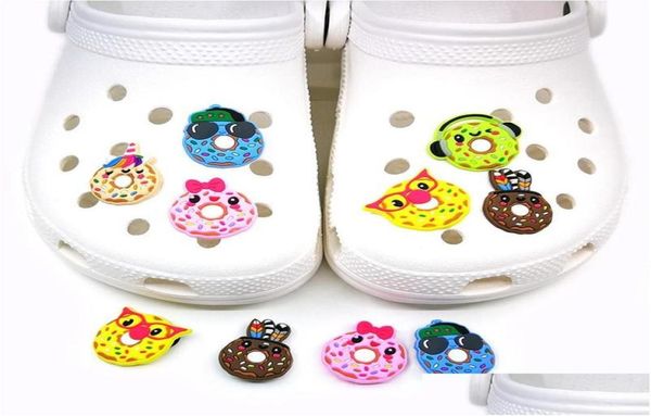 shoe parts accessories moq 100pcs lovely donut cartoon croc charms buckles 2d soft rubber clog pins buttons charm decorations fit 9788923, White;pink
shoe parts accessories moq 100pcs lovely donut cartoon croc charms buckles 2d soft rubber clog pins buttons charm decorations fit 9788923, White;pink