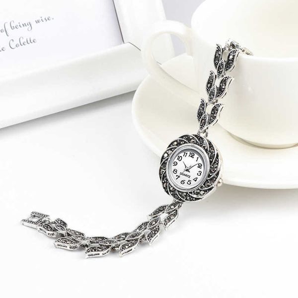 wristwatches 2020 fashion rhinestone women's watches casual ladies watch vintage silver bracelet watch women watches female clock reloj, Slivery;brown
wristwatches 2020 fashion rhinestone women's watches casual ladies watch vintage silver bracelet watch women watches female clock reloj, Slivery;brown
