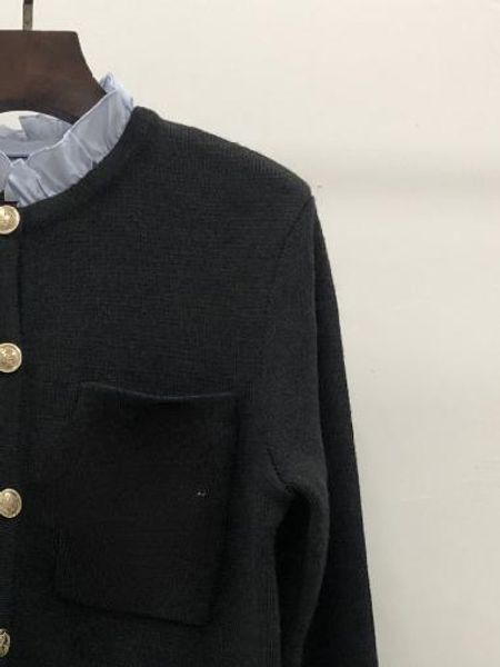 sweaters autumn 2022 korean delicate highend elegant cardigan black short knit blouse female, White;black
sweaters autumn 2022 korean delicate highend elegant cardigan black short knit blouse female, White;black