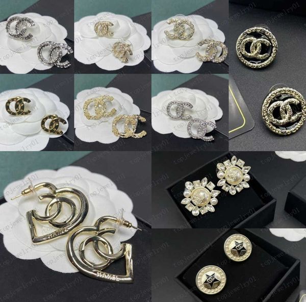 stud 2023 womens geometric round pearl charm earrings luxury designer brand letter crystal rhinestone earring 18k gold plated women wedding, Golden;silver
stud 2023 womens geometric round pearl charm earrings luxury designer brand letter crystal rhinestone earring 18k gold plated women wedding, Golden;silver