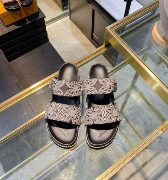 flat mule 2021 spring summer women fashion slippers adjustable wide strap slides lady cushioned sandals1595918, Black
flat mule 2021 spring summer women fashion slippers adjustable wide strap slides lady cushioned sandals1595918, Black