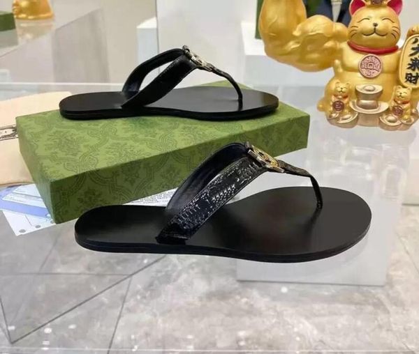 designer ladies slippers flat heel phantom summer fashion flipflops leather color sandals el bathroom sandals large size 3395466, Black
designer ladies slippers flat heel phantom summer fashion flipflops leather color sandals el bathroom sandals large size 3395466, Black