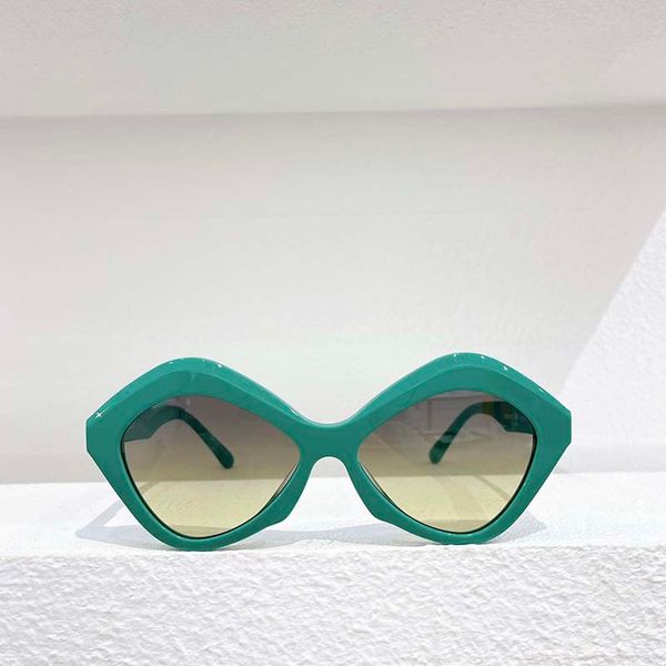 summer sunglasses man woman eyewear glasses fashion glasses retro small frame design uv400 4 color optional, White;black
summer sunglasses man woman eyewear glasses fashion glasses retro small frame design uv400 4 color optional, White;black