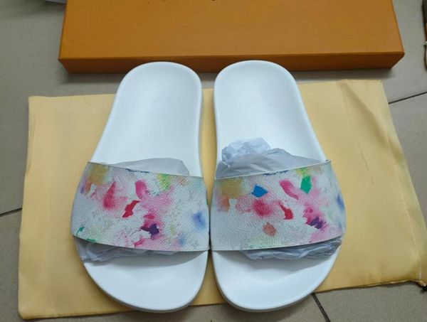 2021 embossed slippers luxurys slides women fashion flat slide flip flops men womens luxury designer graffiti sandals2374011, Black
2021 embossed slippers luxurys slides women fashion flat slide flip flops men womens luxury designer graffiti sandals2374011, Black