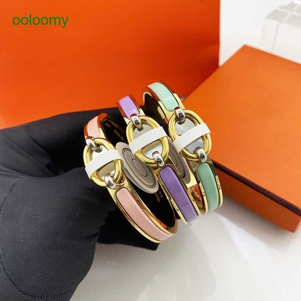 hemrres designer bracelet h family new pig nose ligt luxury 2023 autumn winter color hig grade temperament simple siny gold bracelet for wom, Black
hemrres designer bracelet h family new pig nose ligt luxury 2023 autumn winter color hig grade temperament simple siny gold bracelet for wom, Black