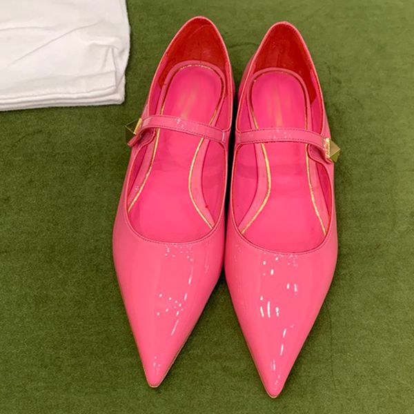 2023 dress shoes high heels sandals women's wedding pumps shoes women summer designer pointed toe black bowtie fashion canvas party wit
2023 dress shoes high heels sandals women's wedding pumps shoes women summer designer pointed toe black bowtie fashion canvas party wit