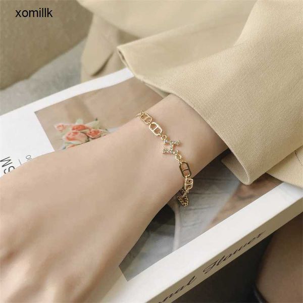 hermm classics bracelet korean full diamond h letter new product bracelet fashionable and simple dongmen online red personalized female stud, Black
hermm classics bracelet korean full diamond h letter new product bracelet fashionable and simple dongmen online red personalized female stud, Black