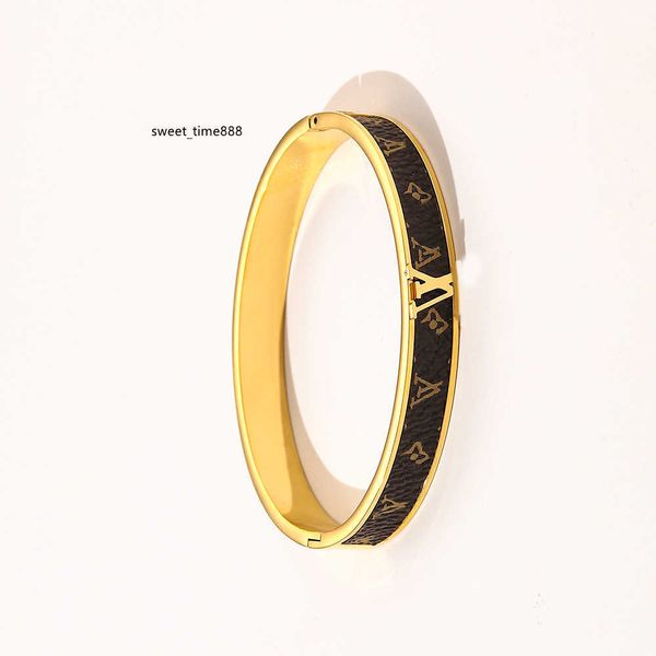 women branded bracelets bangle designers letter jewelry faux leather 18k gold plated stainless steel bracelet womens wedding jewelry gifts z, Black
women branded bracelets bangle designers letter jewelry faux leather 18k gold plated stainless steel bracelet womens wedding jewelry gifts z, Black