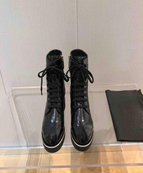 2022 genuine leather women lace up ankle boots women039s luxury brand designe boot 431448, Black
2022 genuine leather women lace up ankle boots women039s luxury brand designe boot 431448, Black