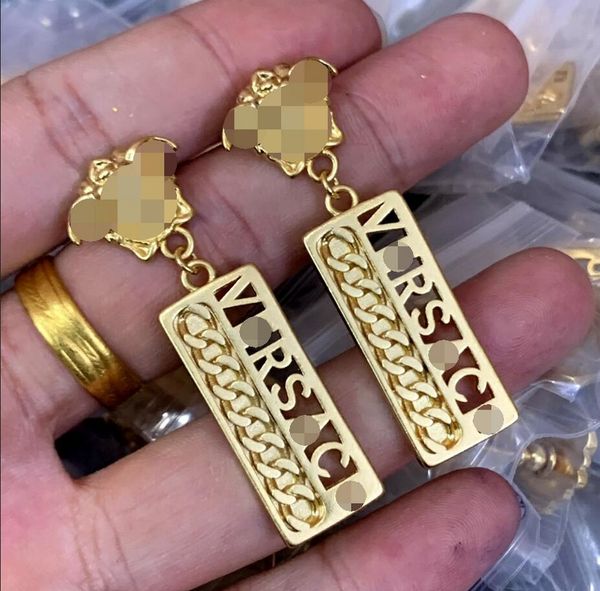 new fashion ear stud greece meander pattern medusa portrait sculpture pin women men diamonds hollow out letter greca drop earrings jewelry v, Golden;silver
new fashion ear stud greece meander pattern medusa portrait sculpture pin women men diamonds hollow out letter greca drop earrings jewelry v, Golden;silver