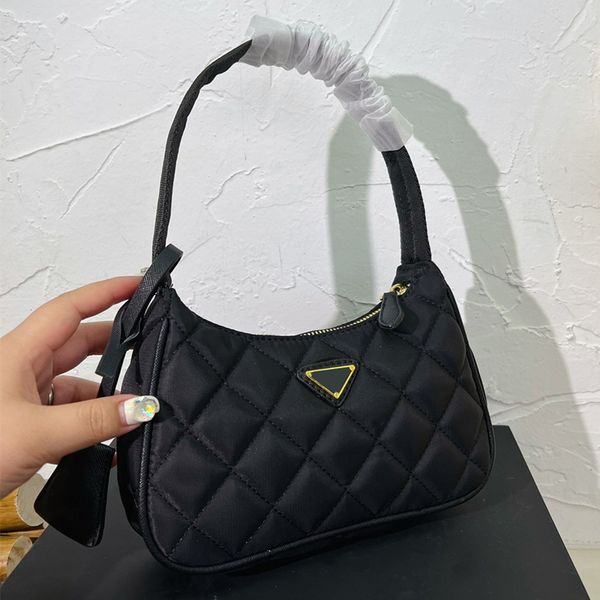 designer fashion shoulder bags women banquet bag luxury handbag nylon wearable material three-dimensional appearance ladies bag
designer fashion shoulder bags women banquet bag luxury handbag nylon wearable material three-dimensional appearance ladies bag