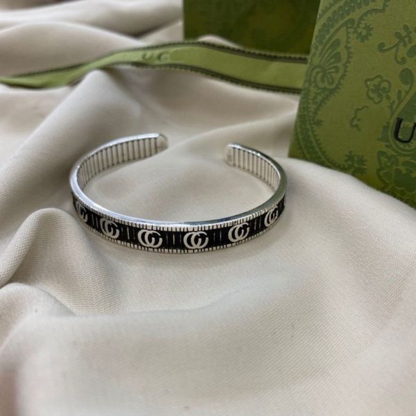 fashion designer bracelets classic couple bracelets cuff retro letters fashion versatile jewelry personalized custom holiday gifts, White
fashion designer bracelets classic couple bracelets cuff retro letters fashion versatile jewelry personalized custom holiday gifts, White