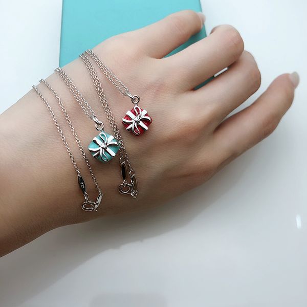 new real silver love necklace tote bag pendant necklaces cyan motor charm fashion classic tif designer jewelry for womens girls ladybugs tag
new real silver love necklace tote bag pendant necklaces cyan motor charm fashion classic tif designer jewelry for womens girls ladybugs tag