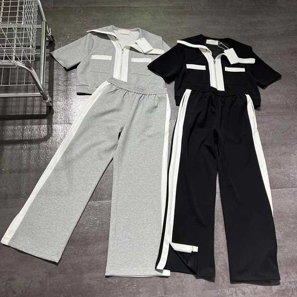 23ss womens tracksuits designers short sleeve hoodies classic letter print casual cardigan jackets and pants 2 piece suit, Gray
23ss womens tracksuits designers short sleeve hoodies classic letter print casual cardigan jackets and pants 2 piece suit, Gray