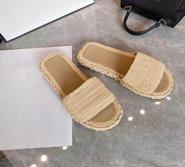 2021 new paris scuffs womens slipper summer sandals beach slide ladies flip flops loafers embroidered floral with box8043945, Black
2021 new paris scuffs womens slipper summer sandals beach slide ladies flip flops loafers embroidered floral with box8043945, Black