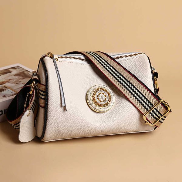 evening bags women genuine leather handbags designer rotating metal lock ladies shoulder bags fashion new luxury brand female messenger bag
evening bags women genuine leather handbags designer rotating metal lock ladies shoulder bags fashion new luxury brand female messenger bag