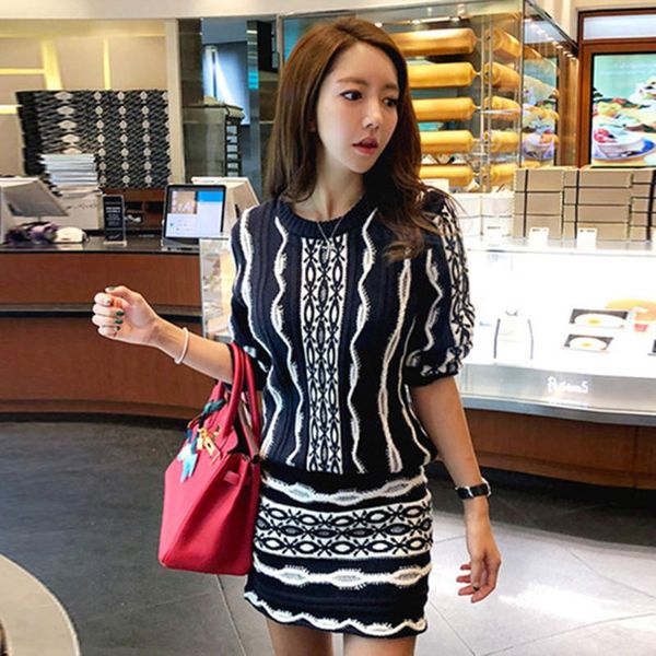 dress sweater for women runway designer brand black white water ripple twist wool blend thick knitted sweater 2piece set
dress sweater for women runway designer brand black white water ripple twist wool blend thick knitted sweater 2piece set