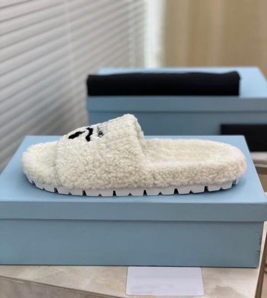 2021ss womens fashion terry cloth mules flat slippers winter warm rubber slide sandals claquettes en tissu eponge size euro 35426330250, Black
2021ss womens fashion terry cloth mules flat slippers winter warm rubber slide sandals claquettes en tissu eponge size euro 35426330250, Black