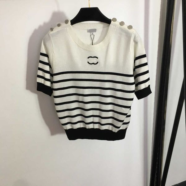 23ss womens designer clothing womens knits logo embroidery shoulder button bump color striped short sleeve sweater womens clothes, White
23ss womens designer clothing womens knits logo embroidery shoulder button bump color striped short sleeve sweater womens clothes, White