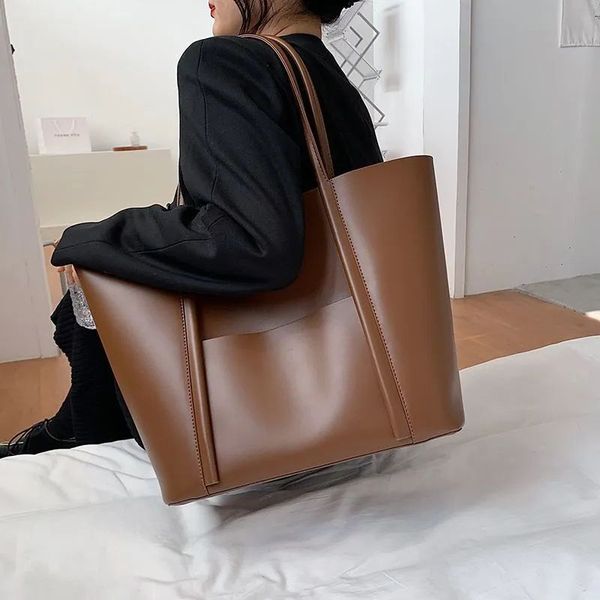 shoulder bags bag women 2021 summer ladies fashion designer retro portable messenger female
shoulder bags bag women 2021 summer ladies fashion designer retro portable messenger female