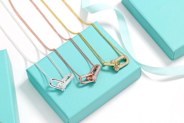 100% silver luxury u pendants designer horseshoe necklace female fashion simple couple link chain necklaces charm jewelry earrings hardwear
100% silver luxury u pendants designer horseshoe necklace female fashion simple couple link chain necklaces charm jewelry earrings hardwear
