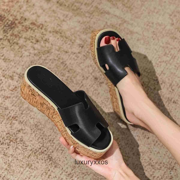 beach shoe slippers 2023 orans designer slide sandal heeled h women's summer slope heel outgoing leather bottom beach open sandals
beach shoe slippers 2023 orans designer slide sandal heeled h women's summer slope heel outgoing leather bottom beach open sandals