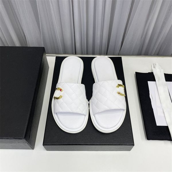 fashion slippers 2023 luxury design summer channel men and women flat shoes thick sole leather rubber letter logo casual cartoon slippers 05, Black
fashion slippers 2023 luxury design summer channel men and women flat shoes thick sole leather rubber letter logo casual cartoon slippers 05, Black