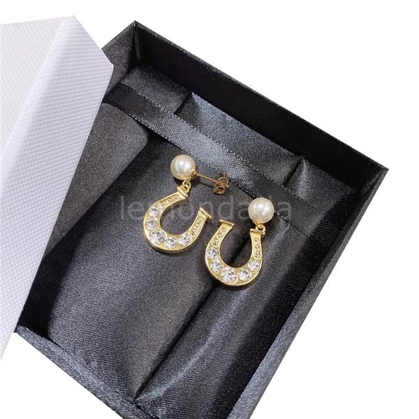 elegant pearl charm earring shiny rhinestone luxury stud womens party high grade earrings fashion geometric studs279z, Golden
elegant pearl charm earring shiny rhinestone luxury stud womens party high grade earrings fashion geometric studs279z, Golden