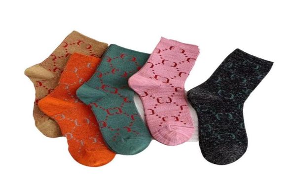 5pcsbox designer mens womens socks five pair luxe sports winter mesh letter printed sock embroidery cotton man with box aaa1641176, Black
5pcsbox designer mens womens socks five pair luxe sports winter mesh letter printed sock embroidery cotton man with box aaa1641176, Black