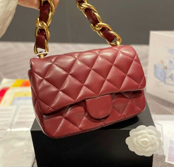 evening bags shoulder 5a 2022ss trendy bold chain flap calfskin classic quilted plaid metal hardwares designer french luxury womens mini vin
evening bags shoulder 5a 2022ss trendy bold chain flap calfskin classic quilted plaid metal hardwares designer french luxury womens mini vin