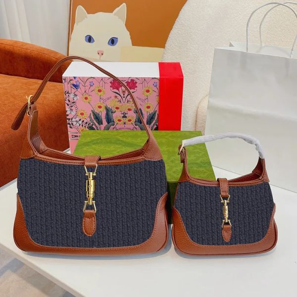 famous leather handbags designer shoulder bags fashion crossbody purse jackie1961 subaxillary bag luxury women totes, Black;red
famous leather handbags designer shoulder bags fashion crossbody purse jackie1961 subaxillary bag luxury women totes, Black;red