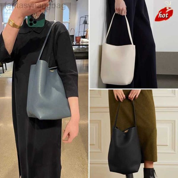 the row bag designer luxury for womens handbags crossbody purses large capacity totes 7a multicolour fashion lnclined shoulder black walle k
the row bag designer luxury for womens handbags crossbody purses large capacity totes 7a multicolour fashion lnclined shoulder black walle k