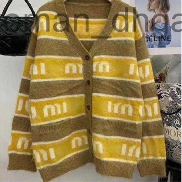women's sweaters designer2023 designer sweater womens wool sweaters women knitwear cardigan jacket fashion casual cashmere coat 3gmd, White;black
women's sweaters designer2023 designer sweater womens wool sweaters women knitwear cardigan jacket fashion casual cashmere coat 3gmd, White;black