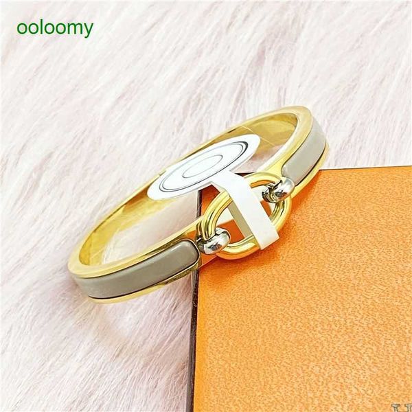 hemres designer bracelet h family new pig nose ligt luxury 2023 autumn winter color hig grade temperament simple siny gold bracelet for wome, Black
hemres designer bracelet h family new pig nose ligt luxury 2023 autumn winter color hig grade temperament simple siny gold bracelet for wome, Black