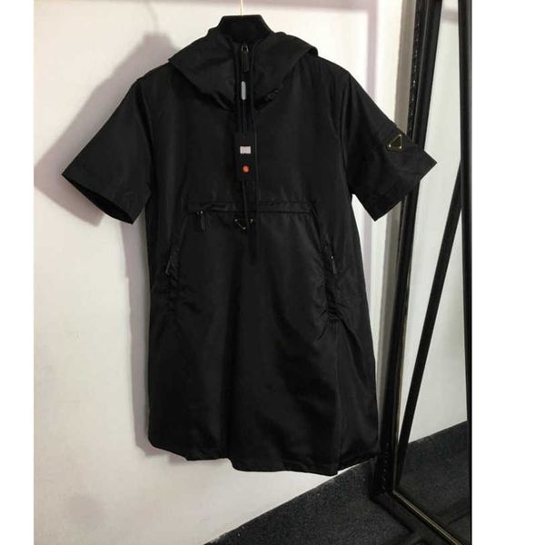23ss womens designer clothing summer dresses women dress letter zipper pocket short sleeve hooded loose dress womens clothing a1, Black;gray
23ss womens designer clothing summer dresses women dress letter zipper pocket short sleeve hooded loose dress womens clothing a1, Black;gray