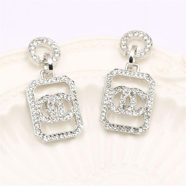 2colors designer earrings ear stud designers 18k gold plated brand letters fashion women crystal rhinestone earring wedding party 281n, Golden;silver
2colors designer earrings ear stud designers 18k gold plated brand letters fashion women crystal rhinestone earring wedding party 281n, Golden;silver