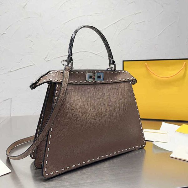 designer tote handbag luxurys leather shoulder bags women elegant shopping crossbody womens totes bag purse 221115
designer tote handbag luxurys leather shoulder bags women elegant shopping crossbody womens totes bag purse 221115