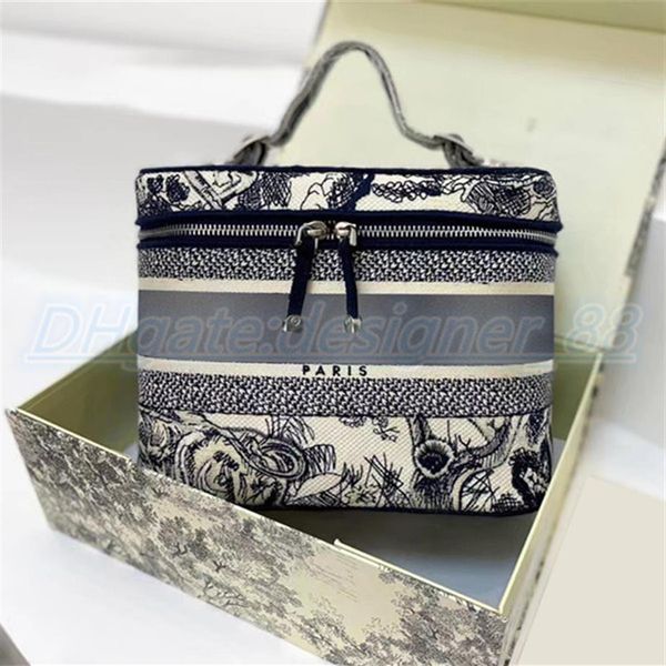 classic luxury travel nylon designer makeup bags embroidery cosmetic pochette womens men crossbody trapstar toiletry bag tote hand263s
classic luxury travel nylon designer makeup bags embroidery cosmetic pochette womens men crossbody trapstar toiletry bag tote hand263s