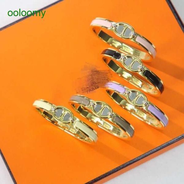 hemrres designer bracelet gold bracelet for women autumn and winter new pig nose bracelet five colors available 17 or so with gift, Black
hemrres designer bracelet gold bracelet for women autumn and winter new pig nose bracelet five colors available 17 or so with gift, Black