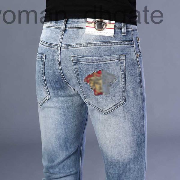 men's jeans designer chaopai 2021 spring/summer new thin elastic jeans light blue full spray multi process ro59
men's jeans designer chaopai 2021 spring/summer new thin elastic jeans light blue full spray multi process ro59