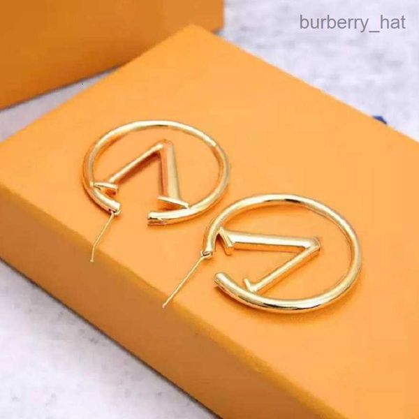 womens hoops earrings for women stud fashion big circle simple earring jewelry luxurys designer earings letter earring, Golden;silver
womens hoops earrings for women stud fashion big circle simple earring jewelry luxurys designer earings letter earring, Golden;silver