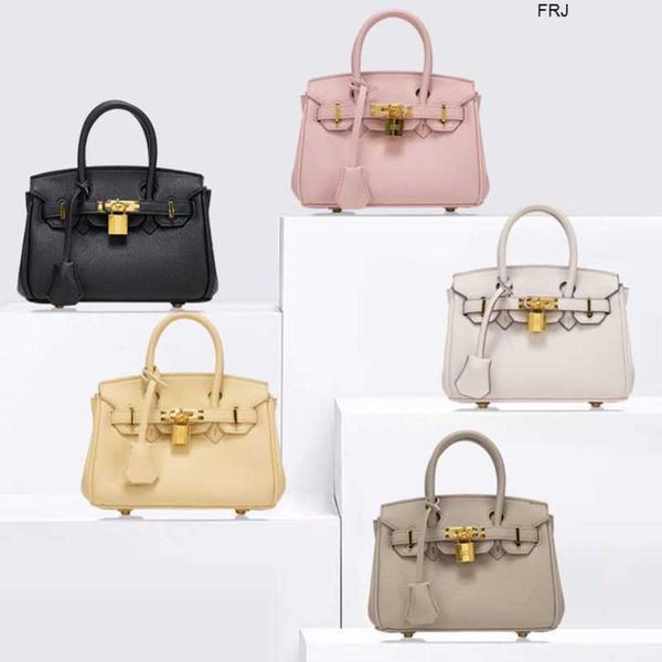 designer birkin handbags herms 2023 new lychee pattern leather platinum bag hand womens texture antitheft mini one shoulder messenger have h
designer birkin handbags herms 2023 new lychee pattern leather platinum bag hand womens texture antitheft mini one shoulder messenger have h