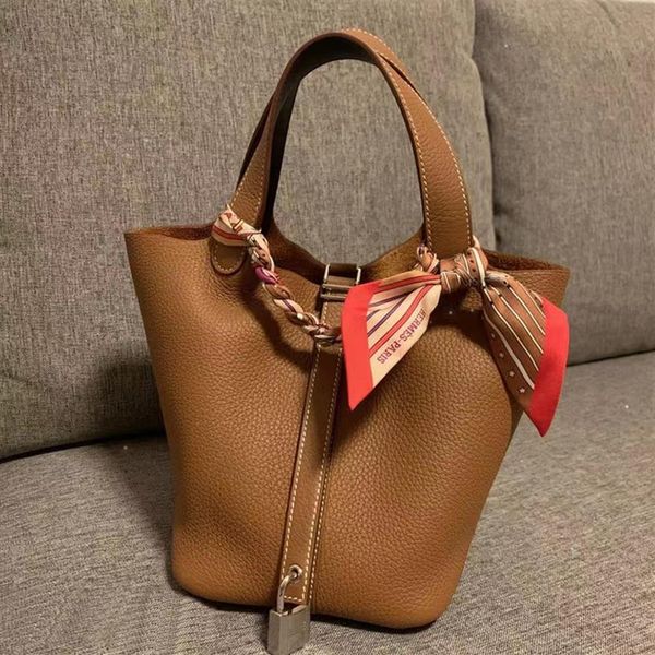 2022 new arrval fashion womens tote bag shoulder bag genuine leather251s, Black;red
2022 new arrval fashion womens tote bag shoulder bag genuine leather251s, Black;red