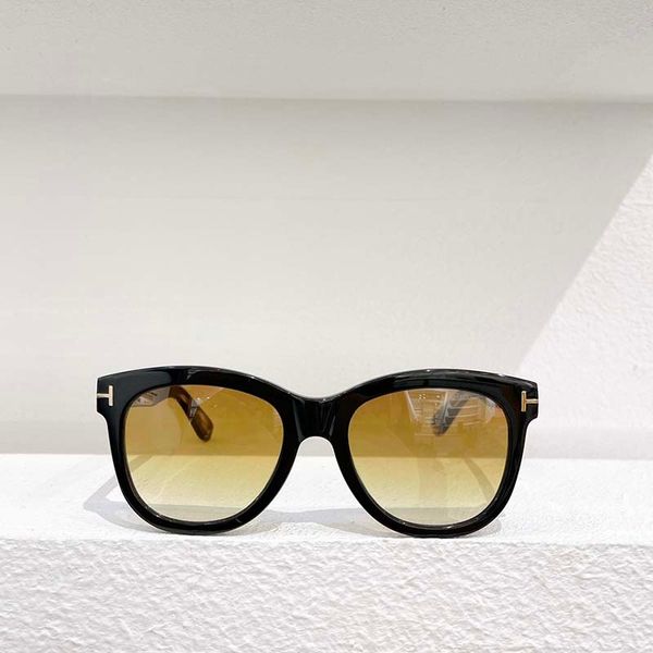 designer eyewear sunglasses for women sun glasses fashion outdoor timeless classic style eyewear retro goggles style shades with box, White;black
designer eyewear sunglasses for women sun glasses fashion outdoor timeless classic style eyewear retro goggles style shades with box, White;black