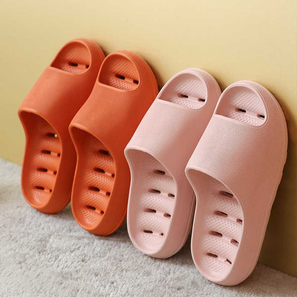 slippers trample on shit feeling indoor summer home couple a pair of men's thick bottom bathroom leaking slippers, Black
slippers trample on shit feeling indoor summer home couple a pair of men's thick bottom bathroom leaking slippers, Black