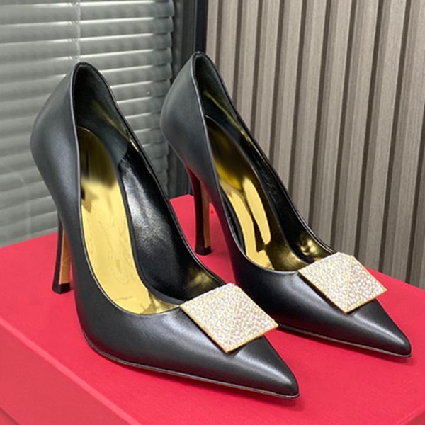 2023 classic brand high heels platform shoe pumps nude/black patent leather peep-toe women dress wedding sandals shoes size 35-40 -389
2023 classic brand high heels platform shoe pumps nude/black patent leather peep-toe women dress wedding sandals shoes size 35-40 -389