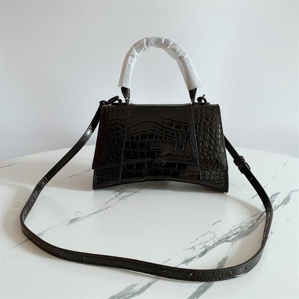 version designer women handbags shoulder bag crossbody tote purse genuine leather crocodile skin luxury3168, Black;red
version designer women handbags shoulder bag crossbody tote purse genuine leather crocodile skin luxury3168, Black;red