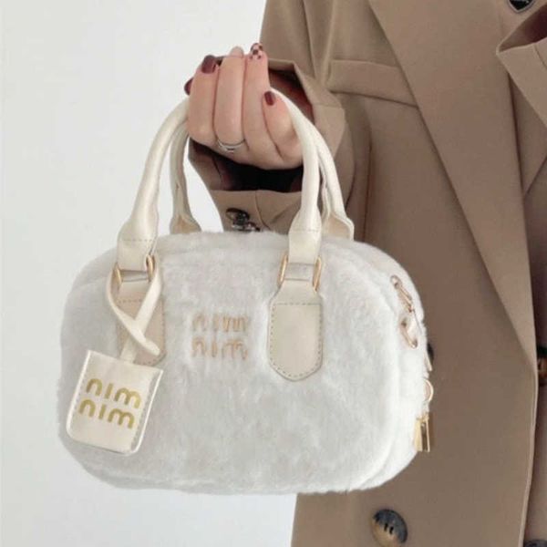 evening bags mbti womens winter plush shoulder bag soft fluffy cute autumn purses and handbags luxury designer casual elegant crossbody bags
evening bags mbti womens winter plush shoulder bag soft fluffy cute autumn purses and handbags luxury designer casual elegant crossbody bags