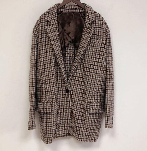 pants kaito woman brown checked wool blazer houndstooth lapel collar single button flap pockets long sleeves coat, White
pants kaito woman brown checked wool blazer houndstooth lapel collar single button flap pockets long sleeves coat, White